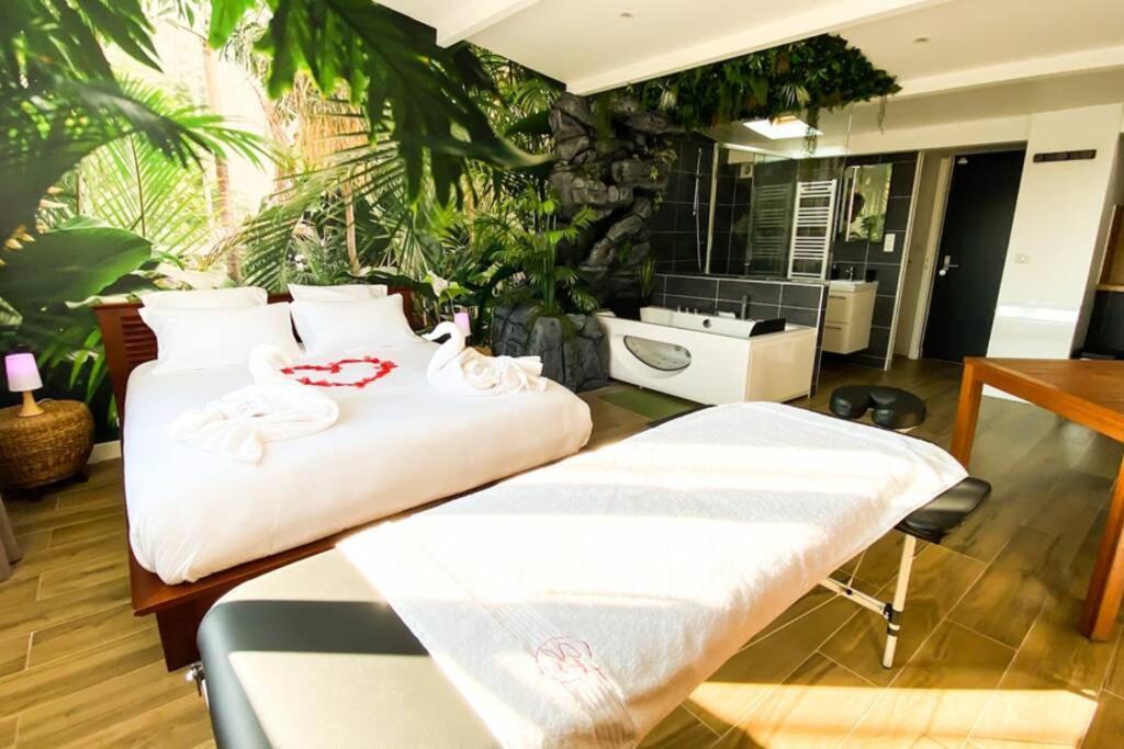 Secret Suite "Jungle" - Jacuzzi Privatif - Gare Rer C - Proche Paris Brétigny-sur-Orge Exteriör bild
